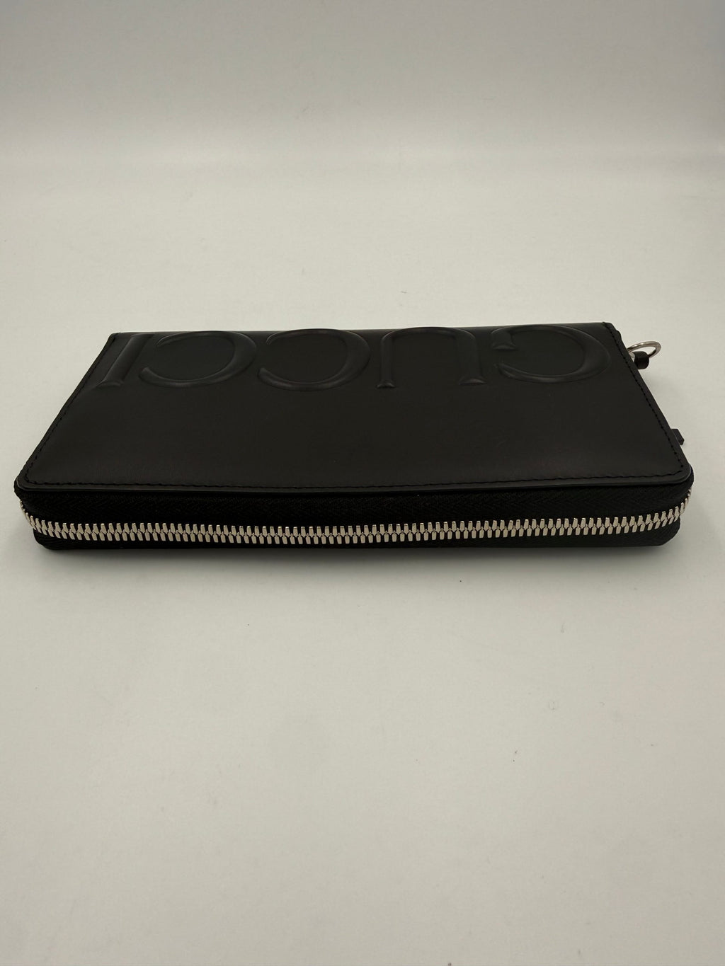 Gucci GUCCI Zip Black Front Logo Embossed Wallet
