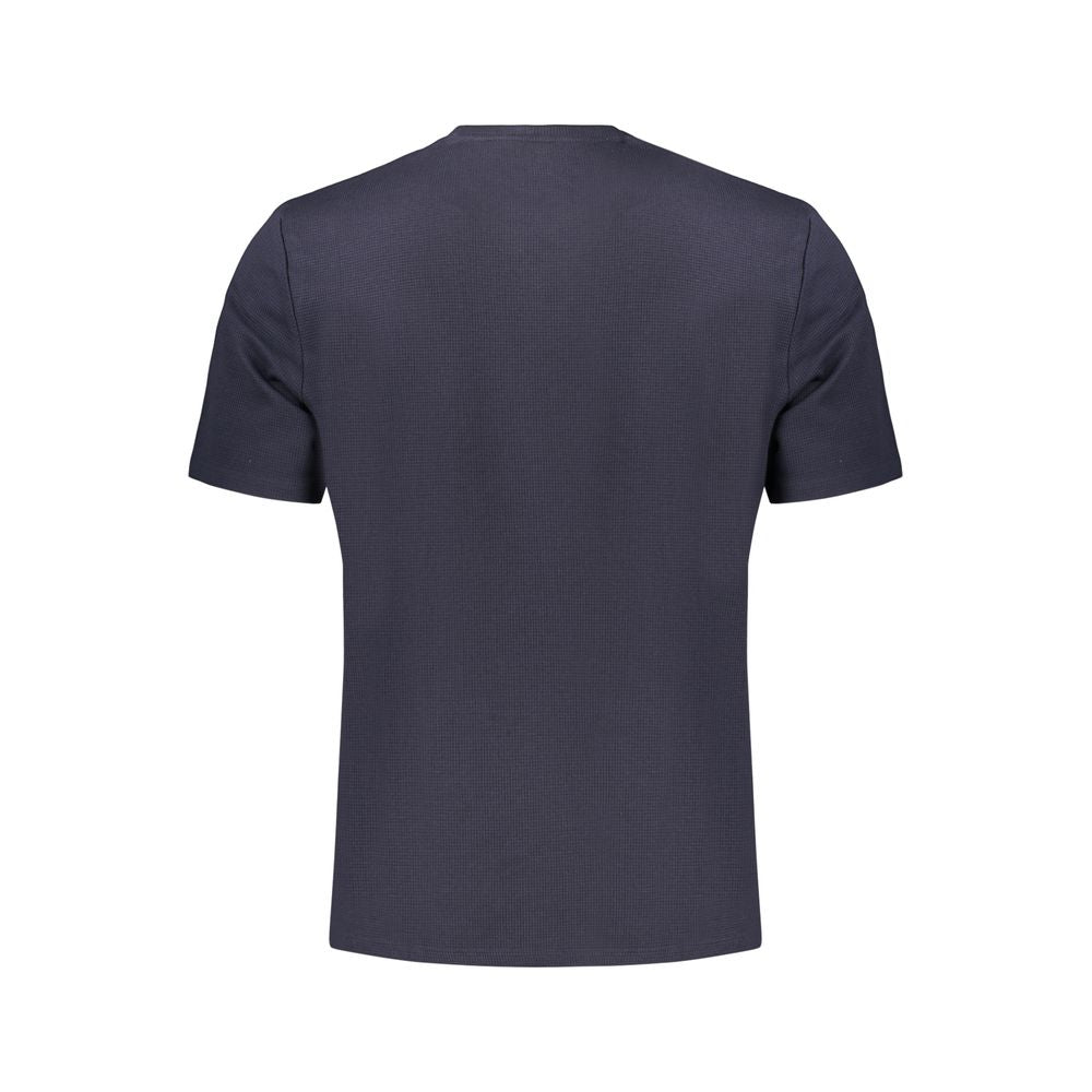 T-shirt homme en coton bleu de la marque Hugo Boss, coupe classique, porté sur un mannequin.