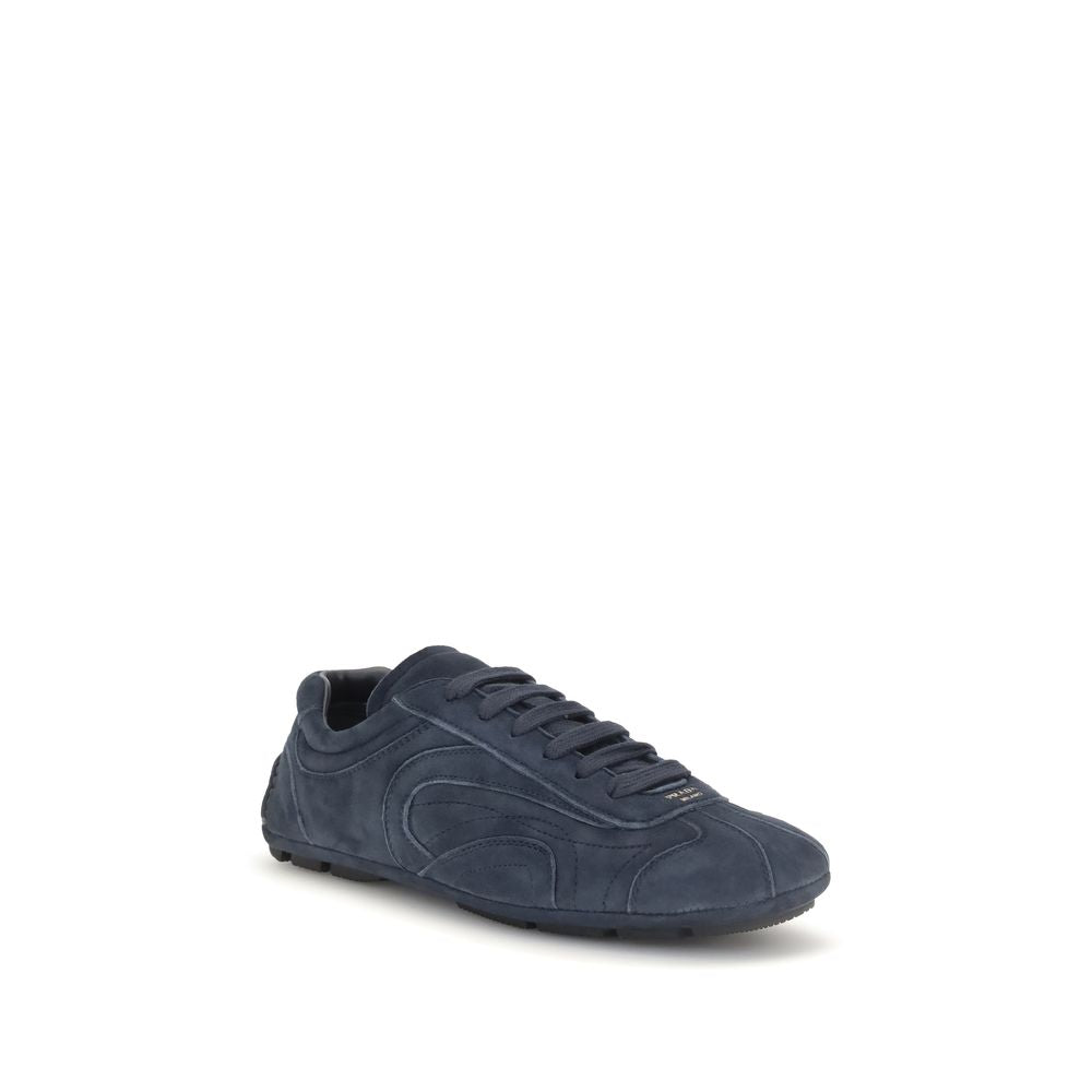 Sneakers Prada en cuir de veau bleu Bos Taurus, chaussures de sport élégantes et confortables pour hommes.