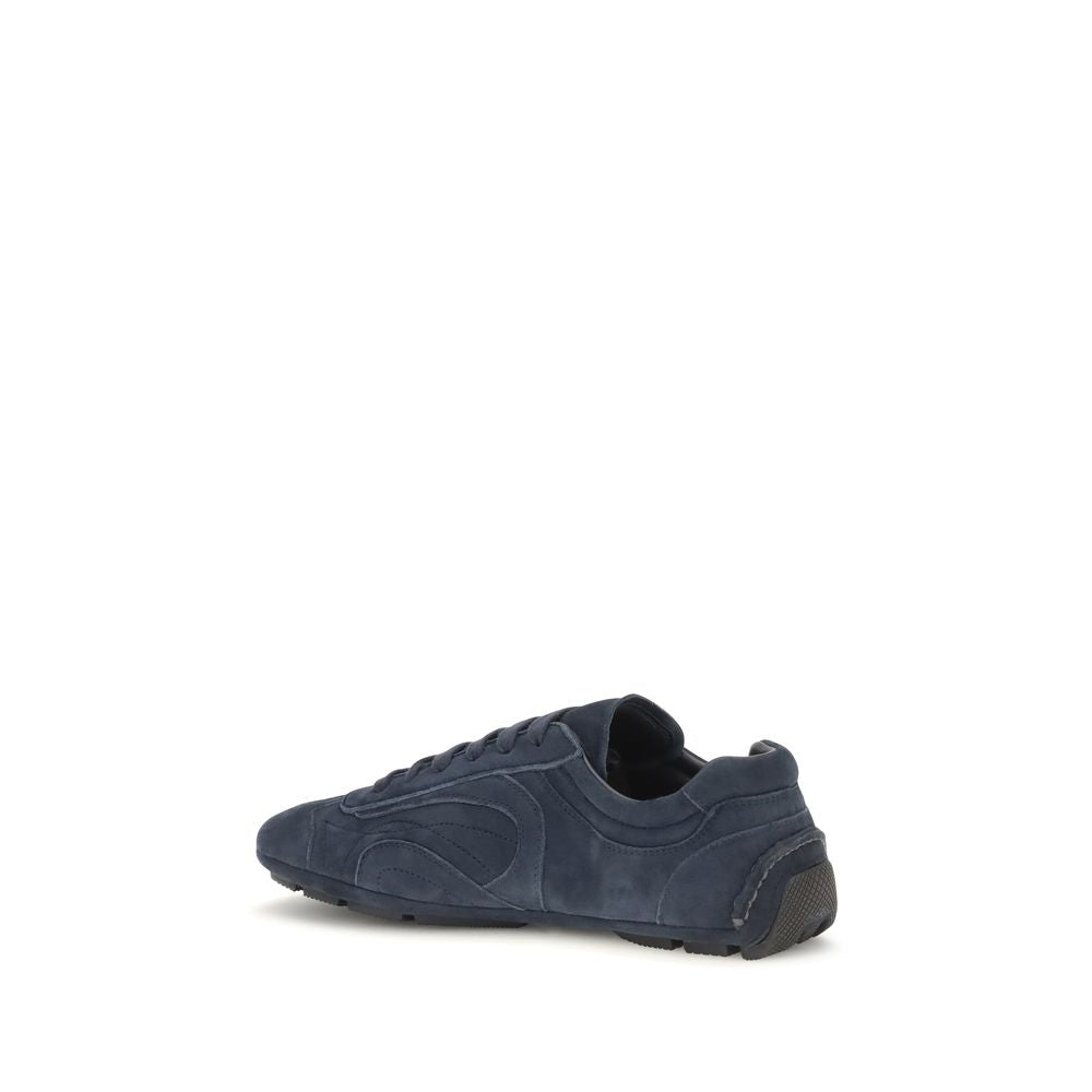 Sneakers Prada Bleu en cuir de veau Bos Taurus, chaussures sport élégantes pour homme, sur fond neutre.