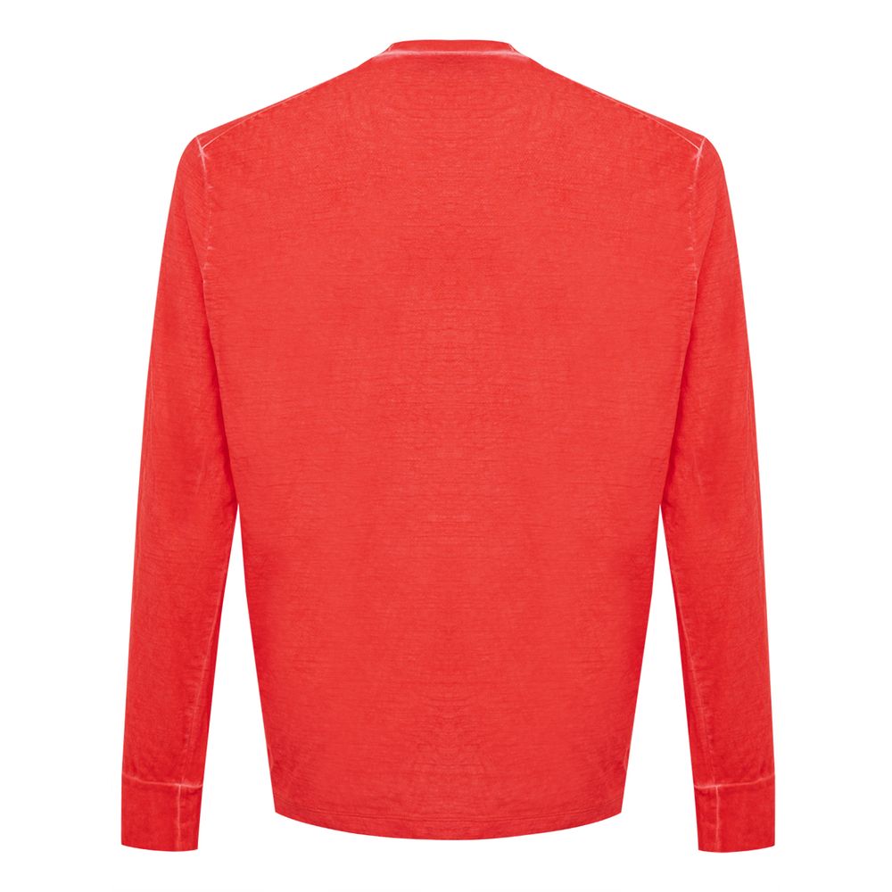 T-shirt en coton rouge de la marque Dsquared², coupe classique avec logo visible sur la poitrine.