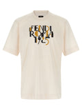 T-shirt blanc en coton de la marque Fendi, coupe classique et logo discret visible sur le devant.