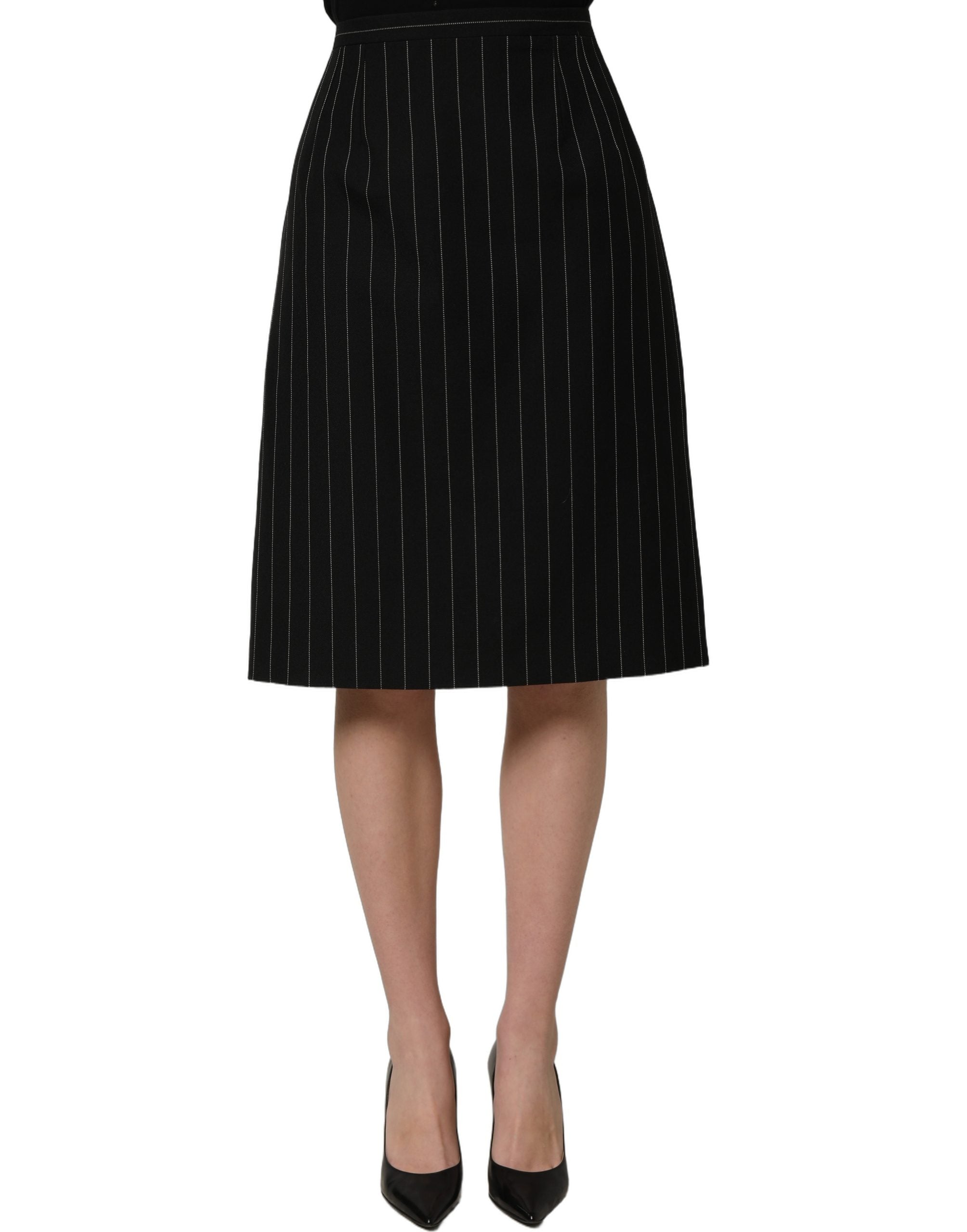 Jupe crayon noire à rayures fines taille haute de Dolce & Gabbana, coupe élégante et sophistiquée, en tissu fluide.