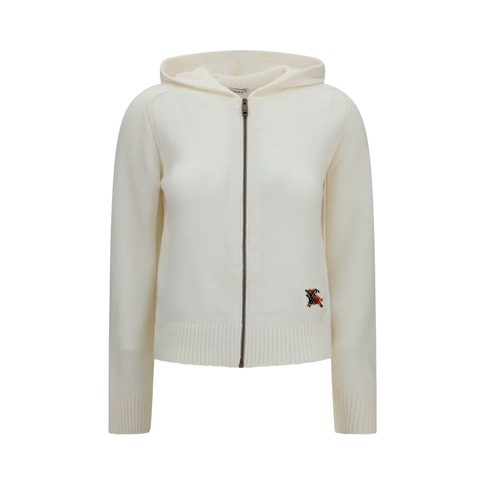 Hoodie beige en laine Burberry Oves Aries avec logo brodé, douceur et style moderne, porté par un mannequin.