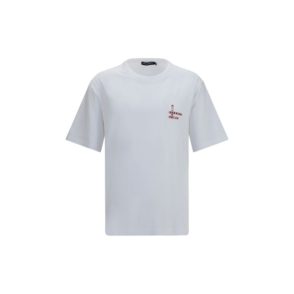 T-shirt blanc en coton de Dolce & Gabbana, coupe classique avec logo discret, porté sur un mannequin.