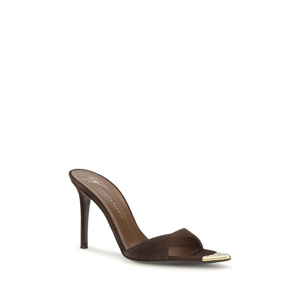 Sandales à talons stilettos en cuir de veau brun Bos Taurus de Giuseppe Zanotti, avec design élégant et finitions raffinées.