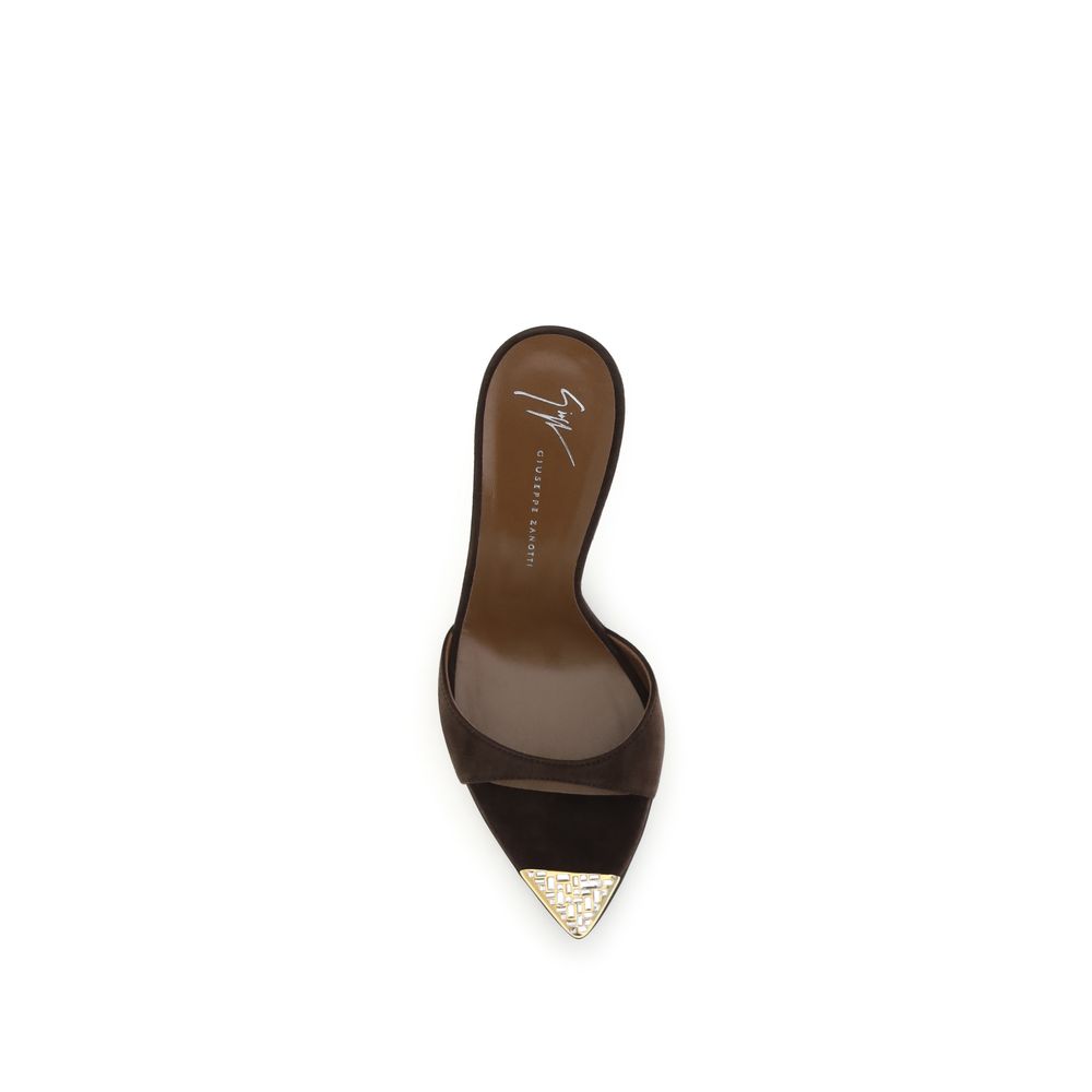 Sandales à talons stilettos Giuseppe Zanotti en cuir de veau marron, modèle Bos Taurus, avec design élégant et sophistiqué