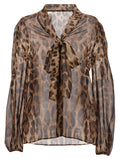 Blouse en soie multicolore Dolce & Gabbana avec détails élégants et coupe fluide, vue de face sur fond neutre.