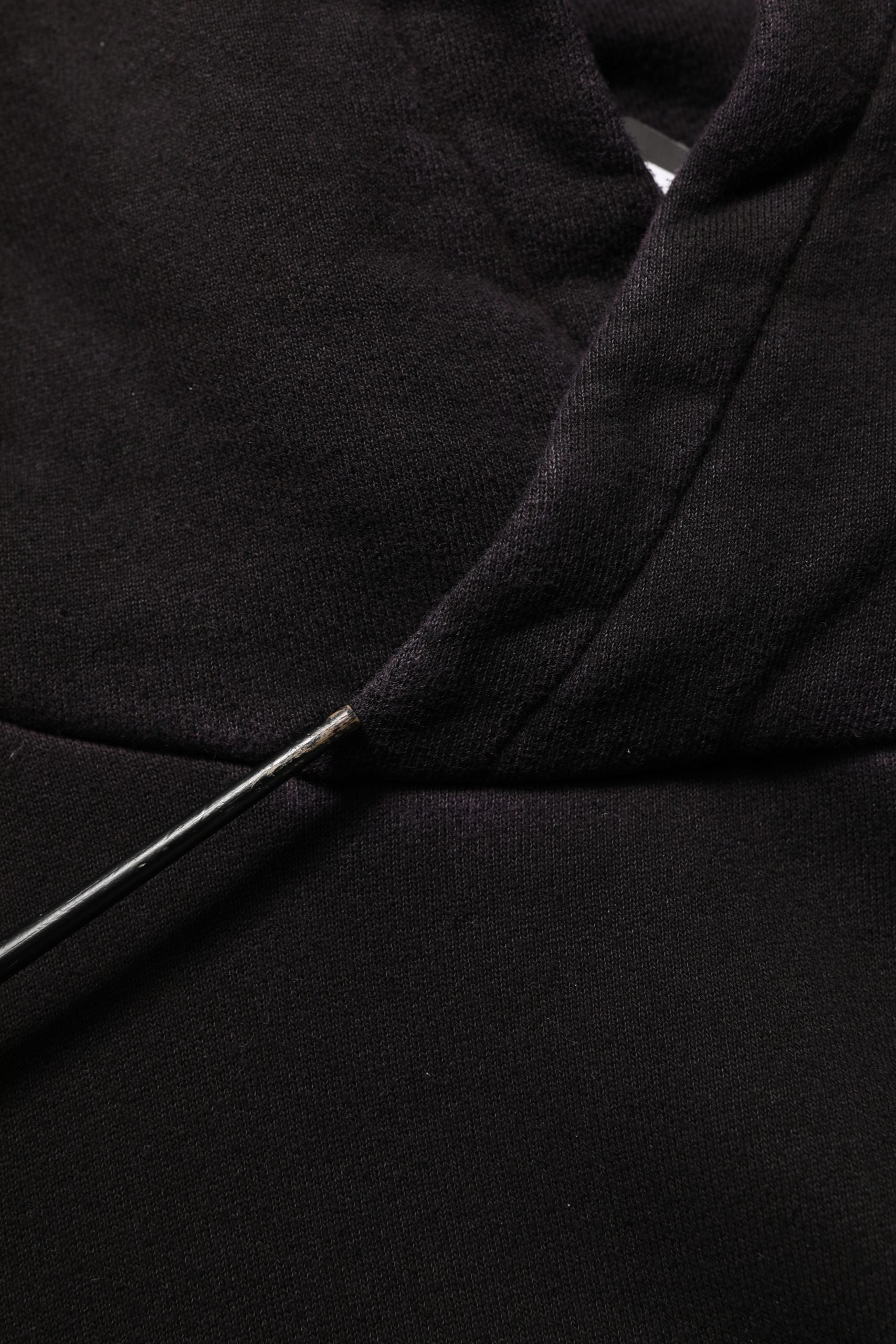 Sweat à capuche en coton noir Dolce & Gabbana DGVIB3, pull décontracté avec logo sur la poitrine, vue de face.