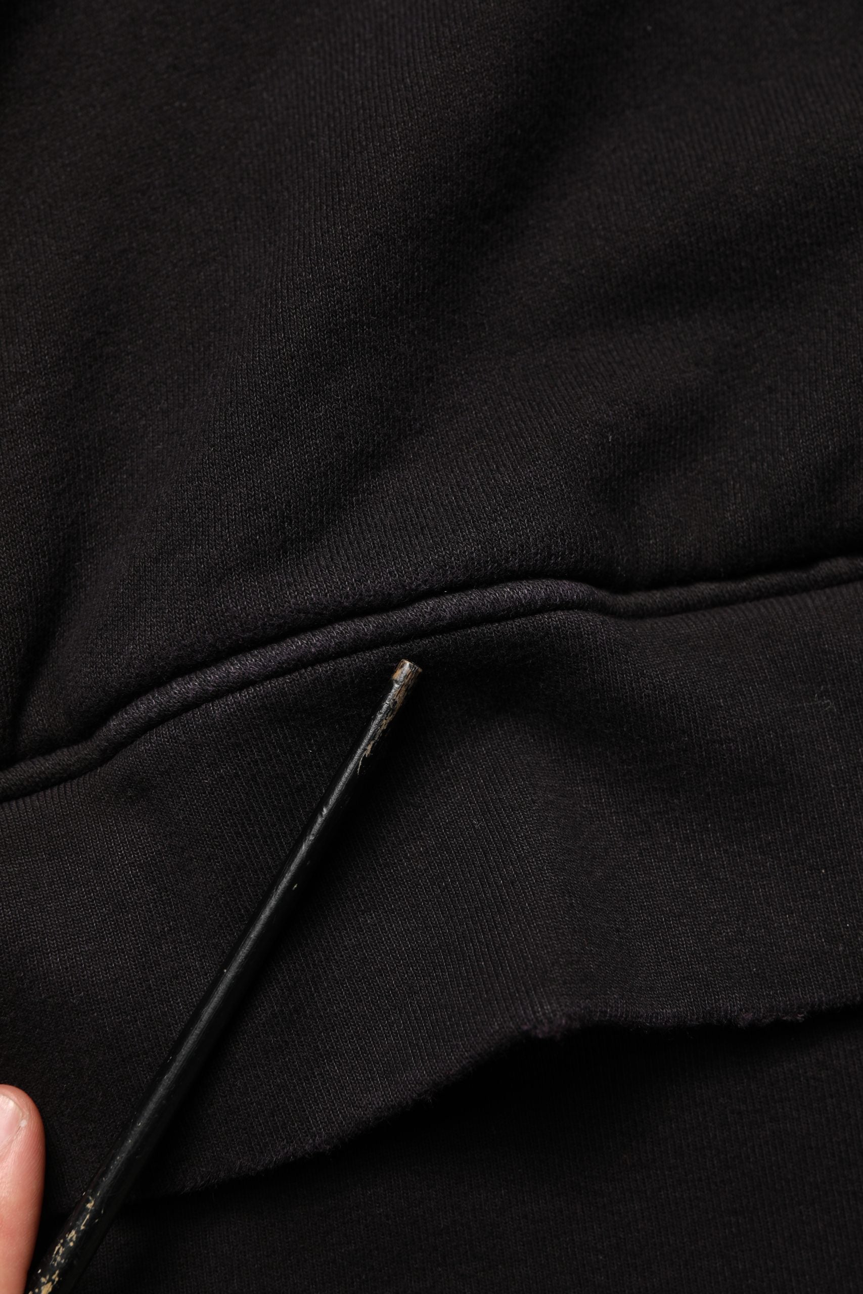Sweat à capuche en coton noir Dolce & Gabbana DGVIB3 avec logo, vue de face sur fond neutre.