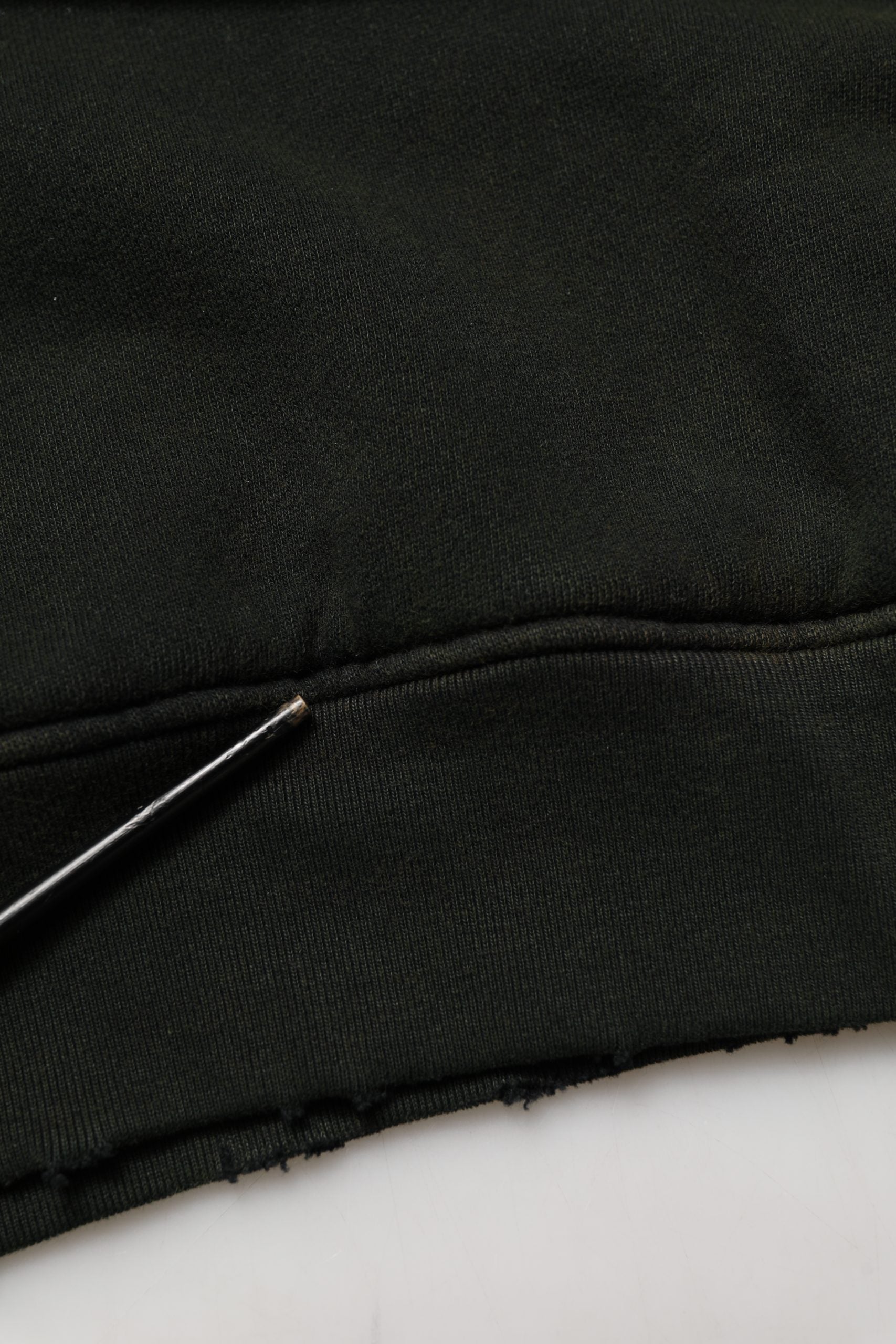 Sweatshirt homme Dolce & Gabbana en coton noir avec col rond, style décontracté et design élégant.