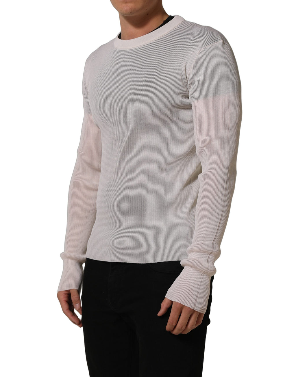 Pull homme en soie blanche Dolce & Gabbana avec col ras du cou, douceur élégante et finition soignée visible sur l'image.