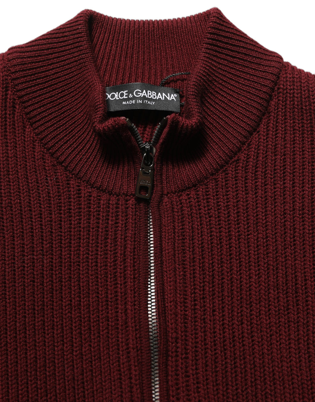 Pull homme Dolce & Gabbana en laine bordeaux avec demi-zip, pull-over élégant et chaud pour hommes.