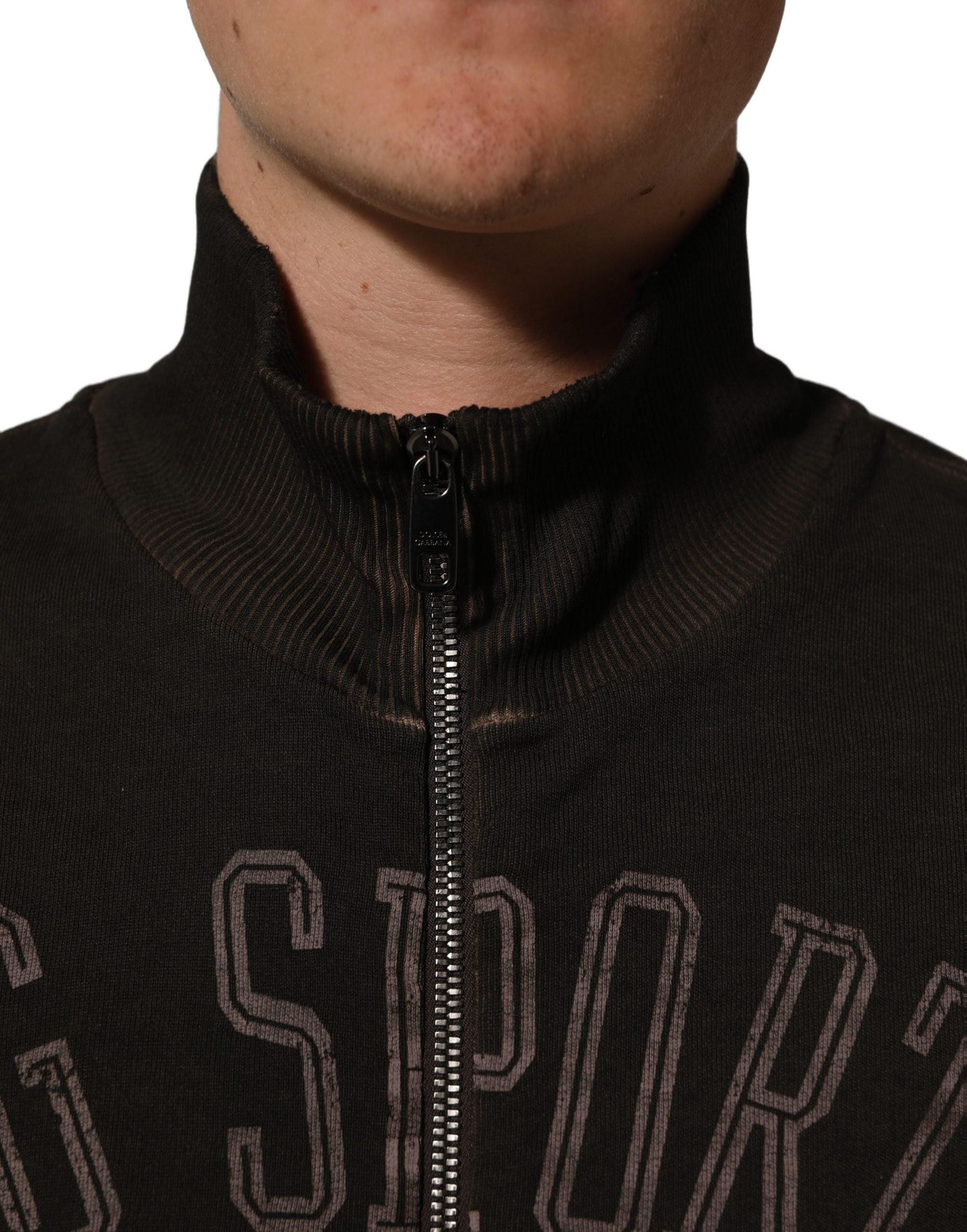 Sweat-shirt à capuche Dolce & Gabbana brun avec logo imprimé, fermeture éclair intégrale, style décontracté.