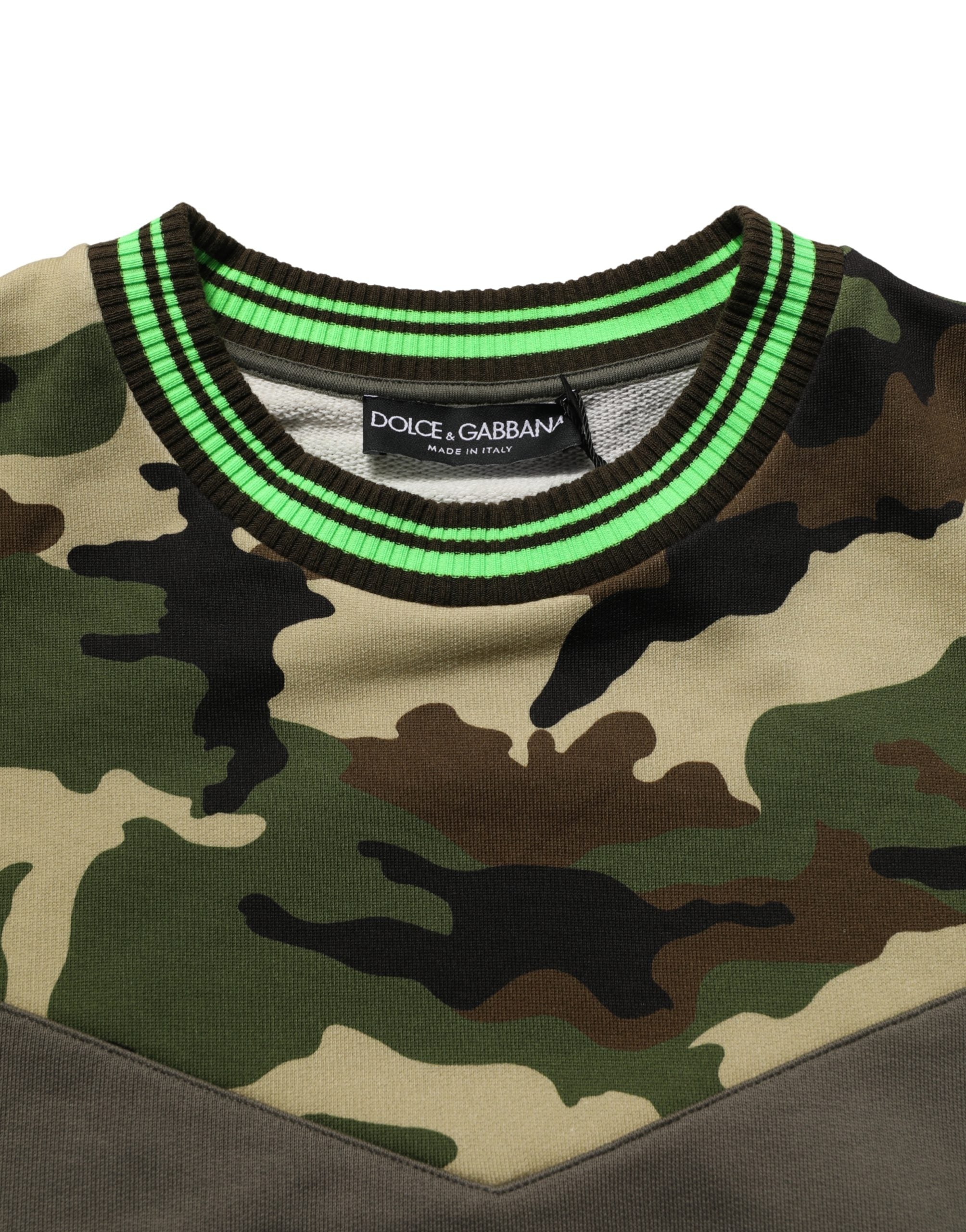 Sweatshirt multicolore camouflage pour homme de Dolce & Gabbana, pull-over décontracté avec motif camouflage vibrant.