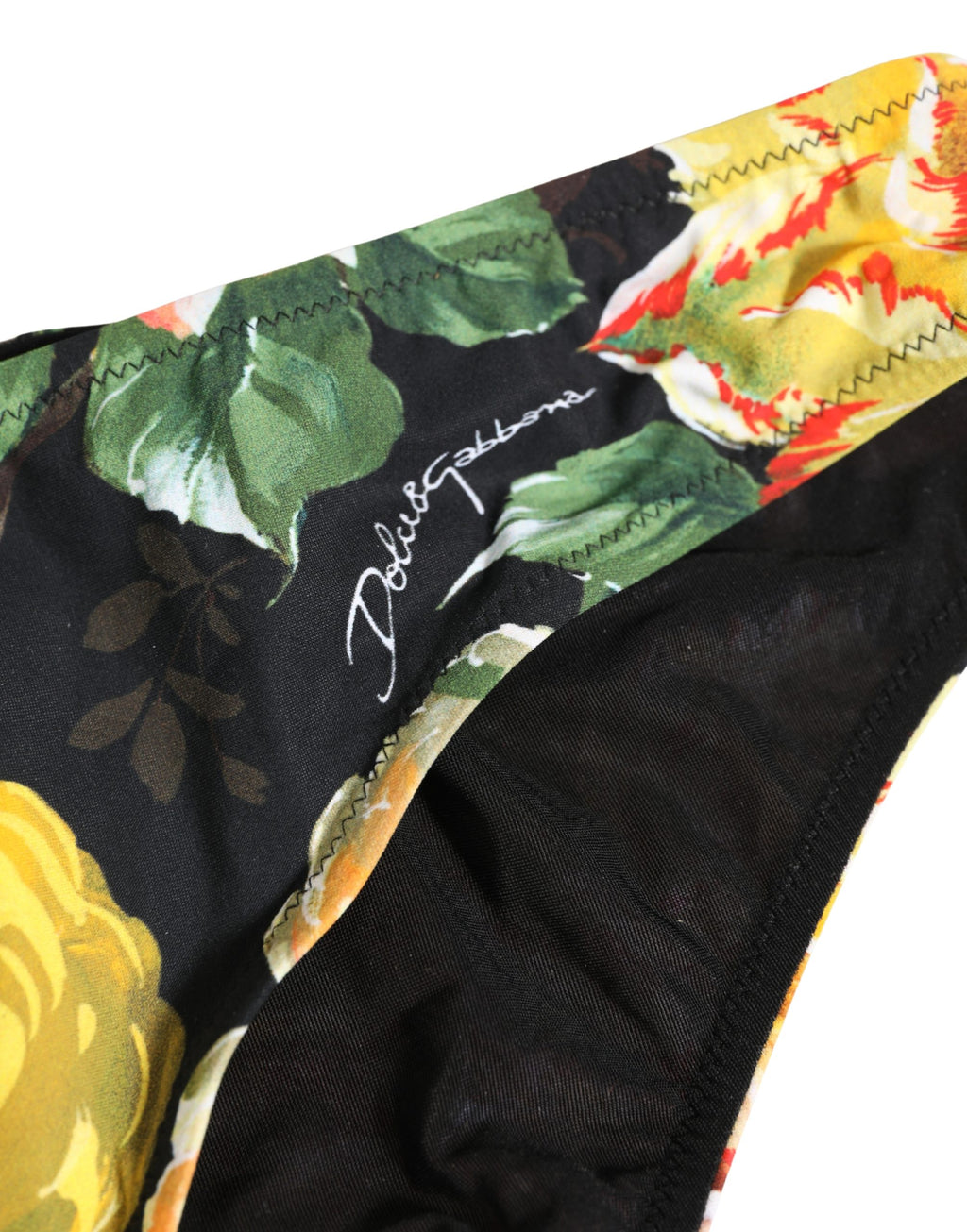 Bas de bikini noir en nylon avec imprimé floral Dolce & Gabbana, vêtement de plage élégant et confortable.