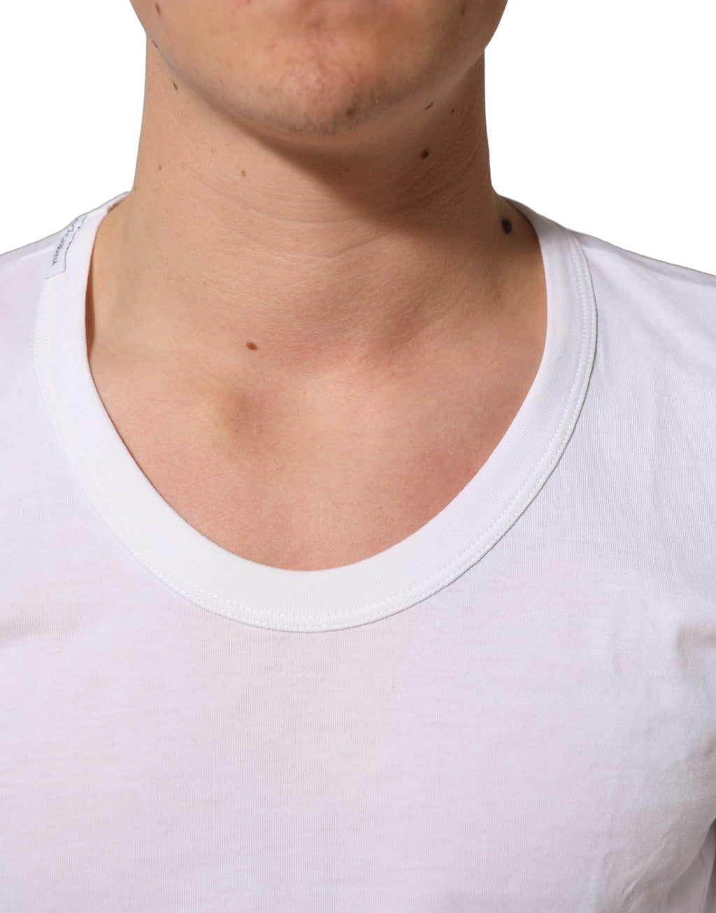 T-shirt blanc en coton à manches courtes et col rond de Dolce & Gabbana, vue de face.