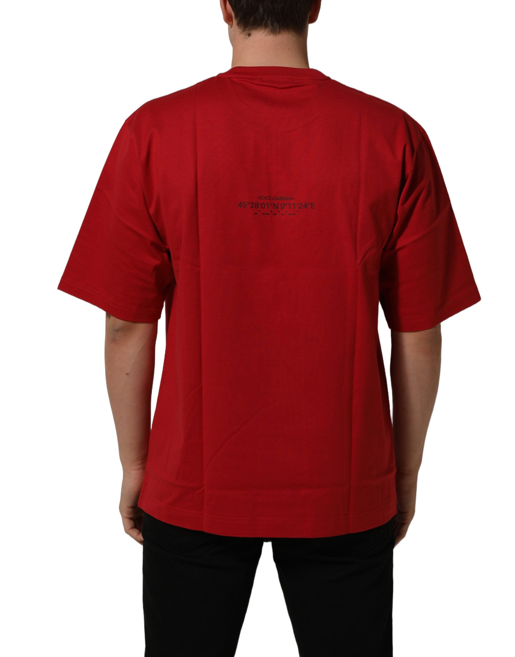 T-shirt rouge en coton Dolce & Gabbana avec motif graphique à col rond, vue de face.