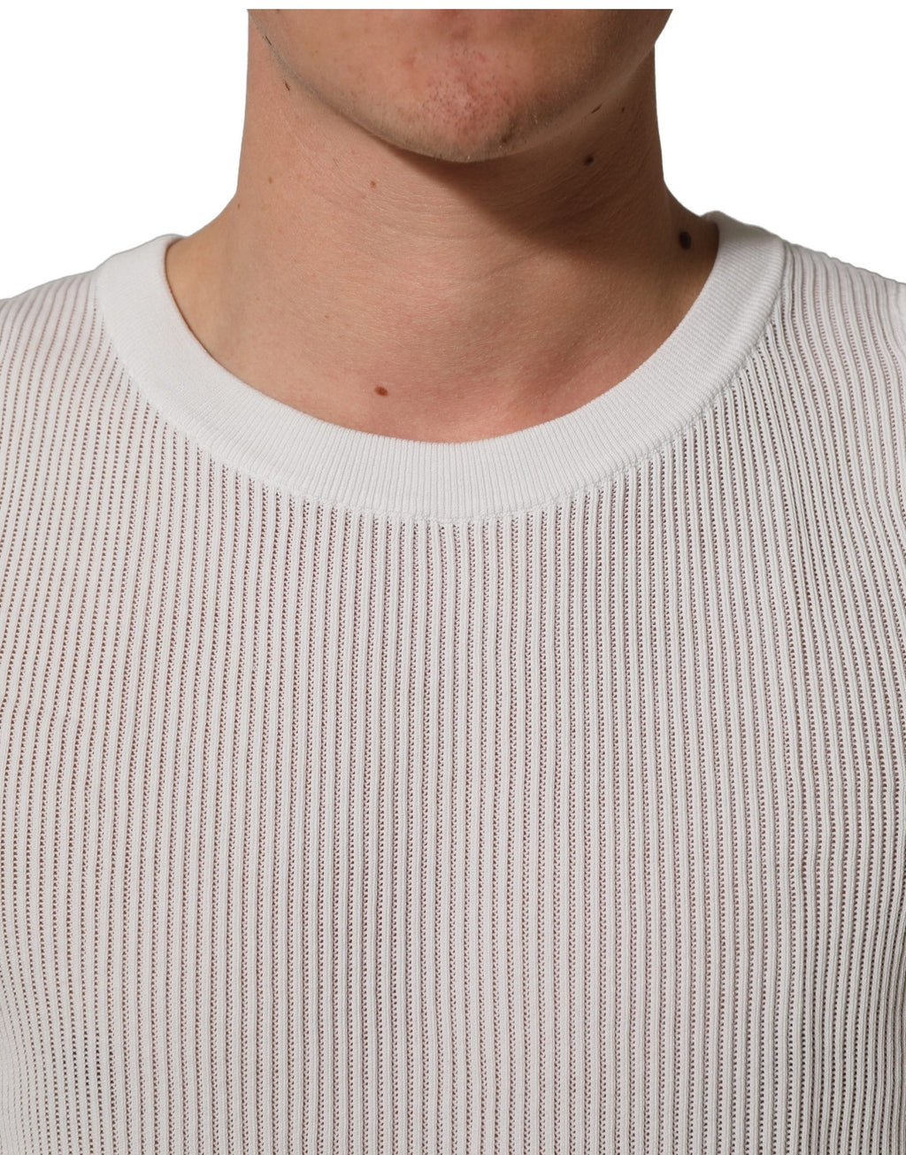T-shirt sans manches en soie blanche Dolce & Gabbana avec col rond, vue de face, élégante et légère.