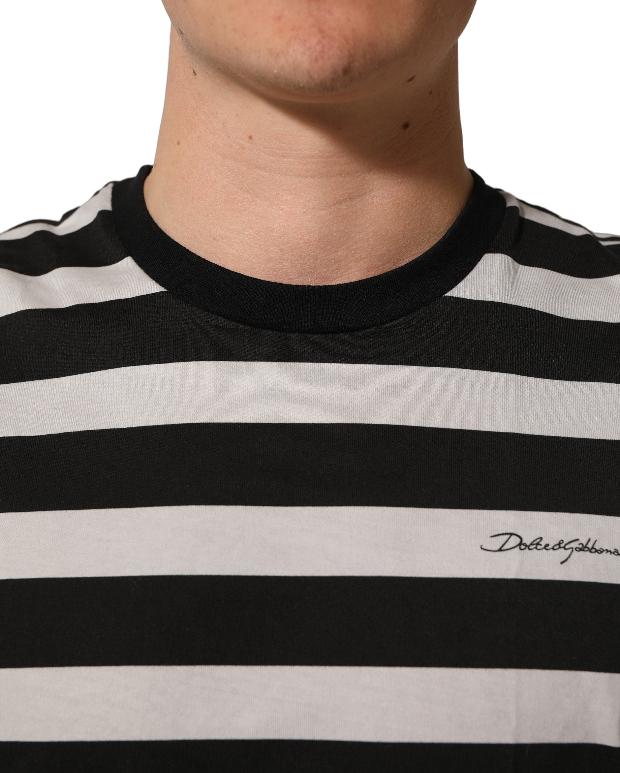 T-shirt sans manches en coton noir et blanc à rayures de Dolce & Gabbana, vue de face, détails du design.
