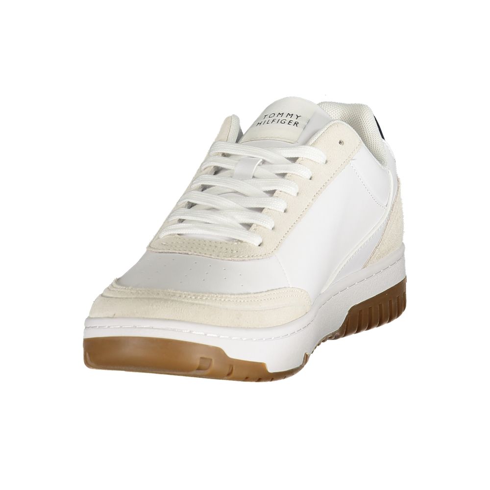 Sneaker homme Tommy Hilfiger en polyuréthane blanc avec semelle blanche, style décontracté et moderne.