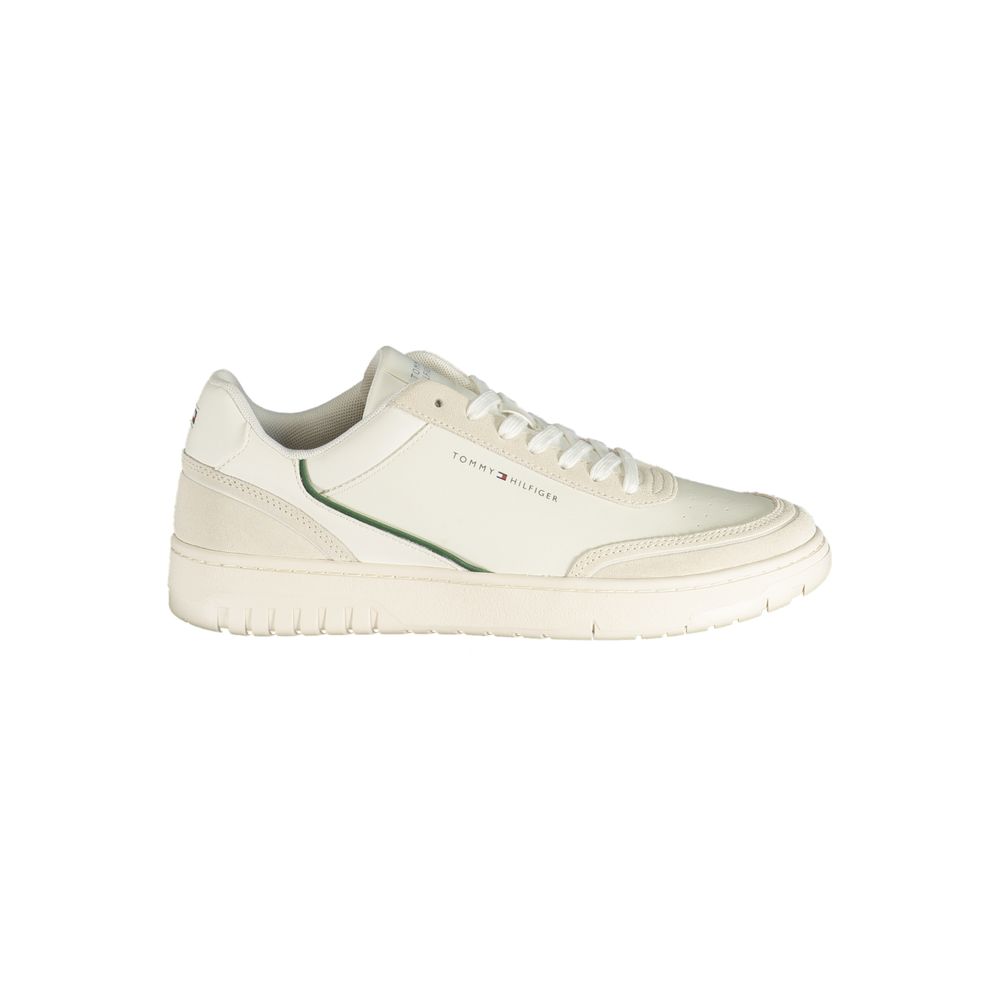 Chaussures hommes Tommy Hilfiger en polyuréthane blanc, sneakers tendance avec semelle blanche et design moderne.
