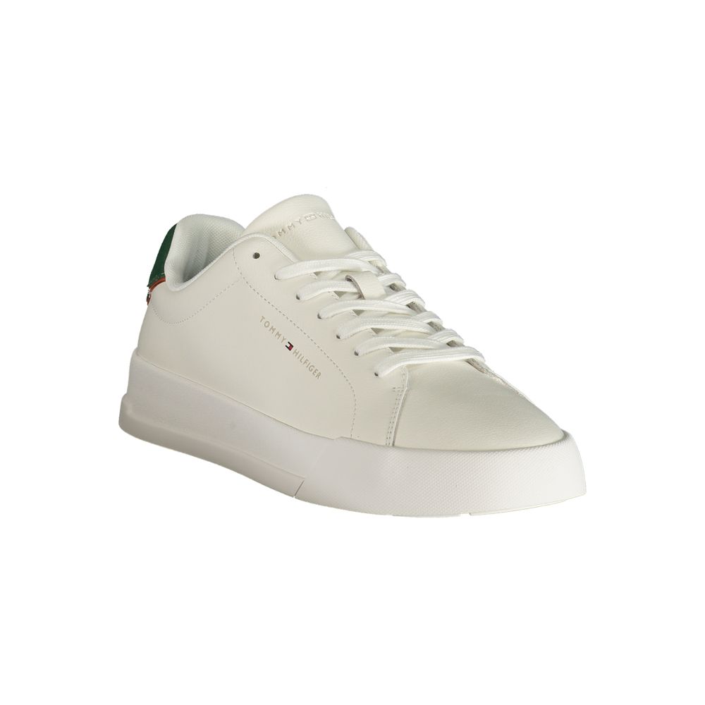 Sneaker homme Tommy Hilfiger en polyuréthane blanc, chaussure décontractée avec semelle blanche et design moderne.
