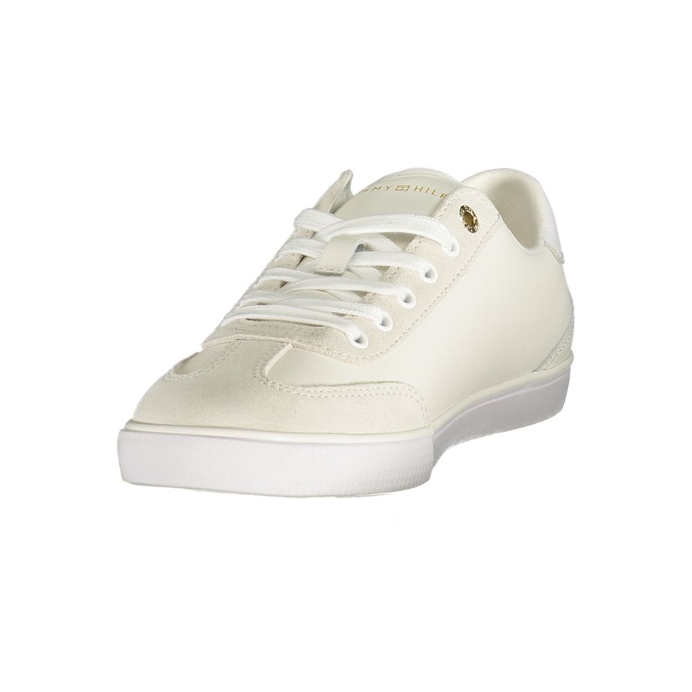 Sneakers blanches pour femmes Tommy Hilfiger en polyuréthane, avec design moderne et semelle blanche.