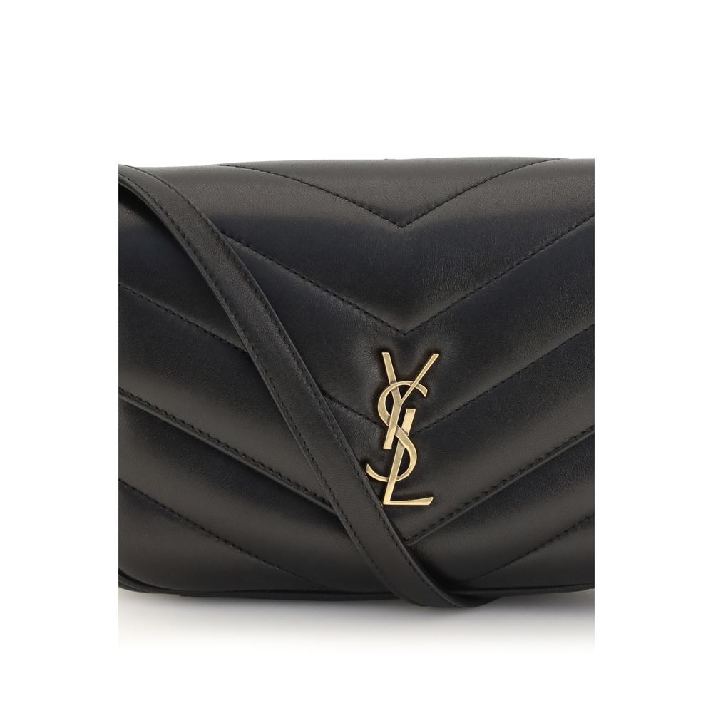 Sac à épaule Saint Laurent en cuir d'agneau noir Ovis Aries, élégant et sophistiqué, avec détails en métal.