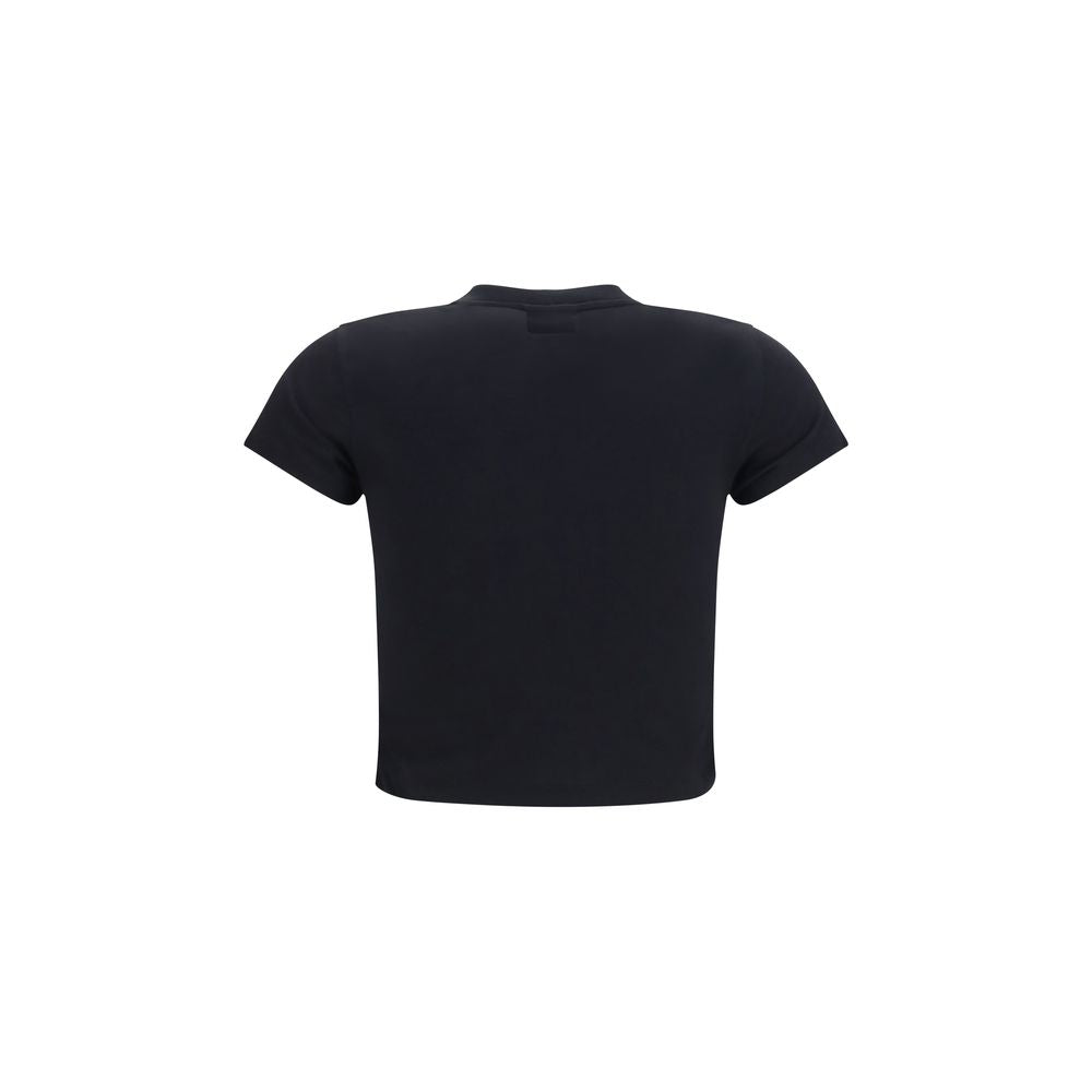 T-shirt en coton noir Gucci, style décontracté avec logo Gucci visible, porté sur un mannequin.