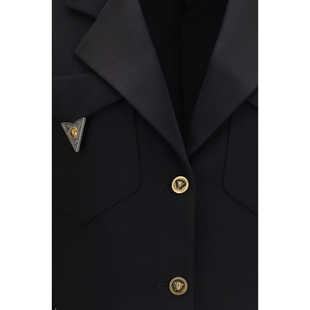 Blazer noir en laine Versace Oves Aries, coupe ajustée avec détails élégants, porté sur un mannequin.