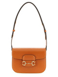 Sac à bandoulière en cuir de veau orange de Gucci, avec détails élégants et finition de haute qualité.