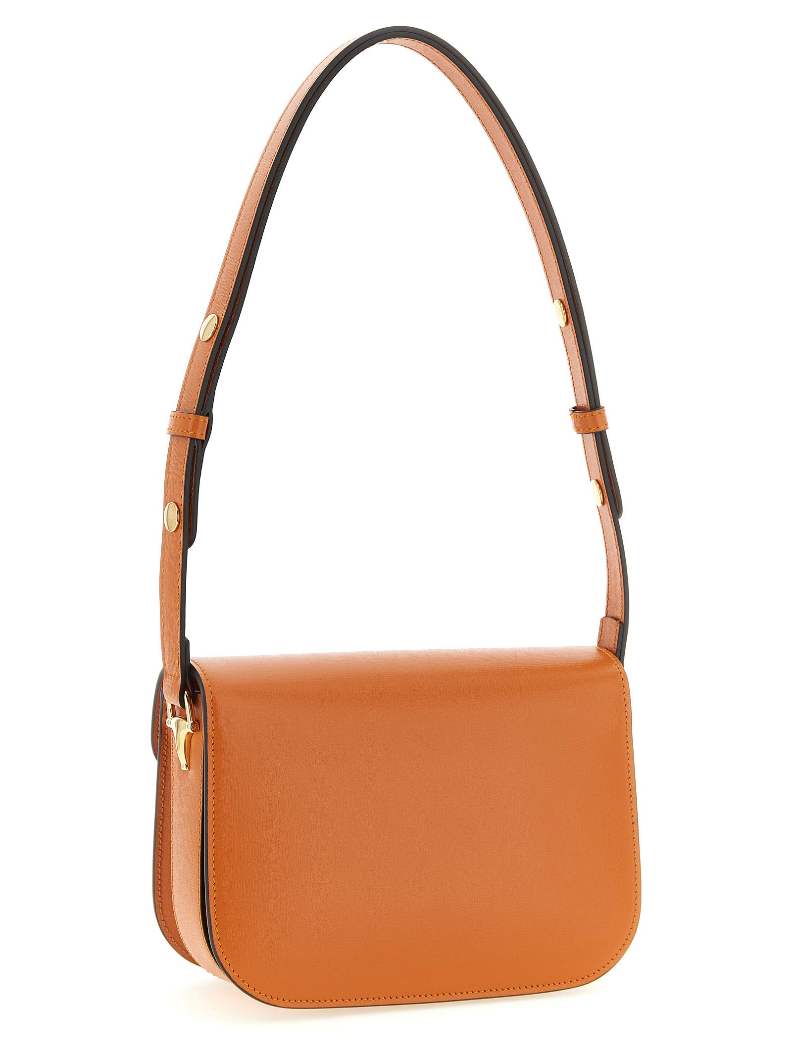 Sac à main Gucci en cuir de veau orange, sac à bandoulière élégant avec logo Gucci visible sur le devant.