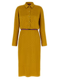 Robe midi bicolore en viscose de Gucci, élégante, avec coupe fluide et détails sophistiqués, portée par un mannequin.