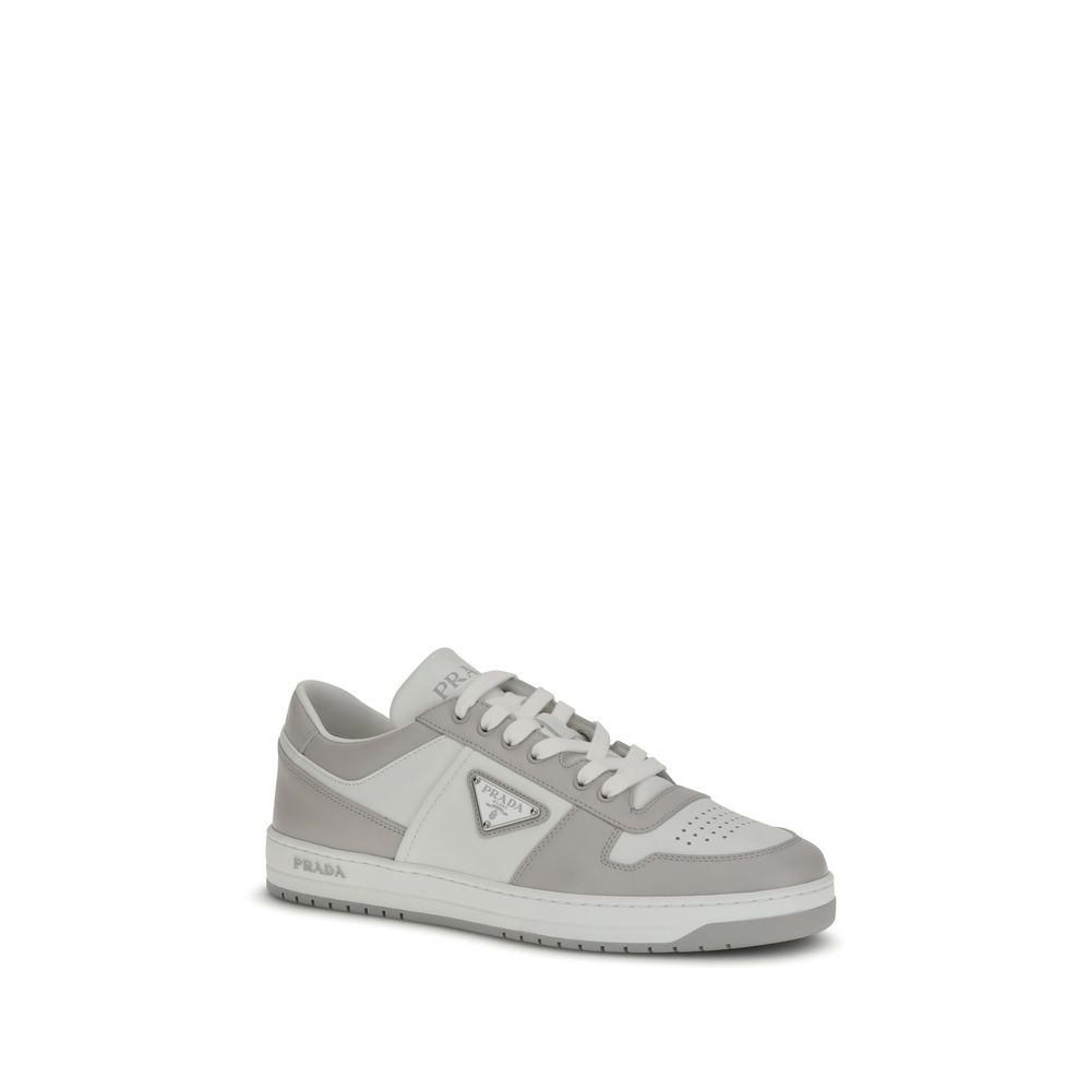 Chaussures Prada Bos Taurus en cuir de veau multicolore, baskets basses élégantes avec détails colorés et semelle blanche.
