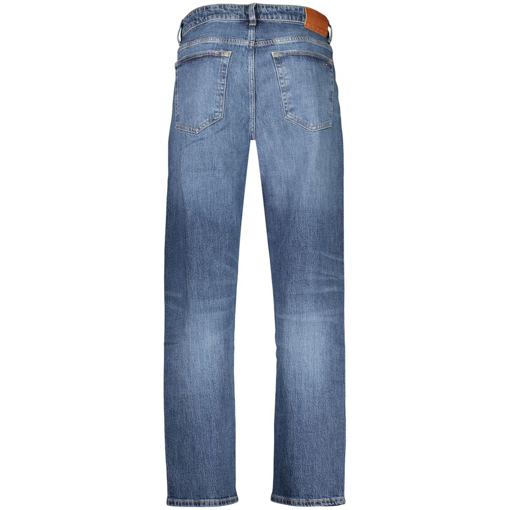 Jean homme en coton bleu Tommy Hilfiger, silhouette tapered, finition raffinée, visible détails du tissu et coupe élégante