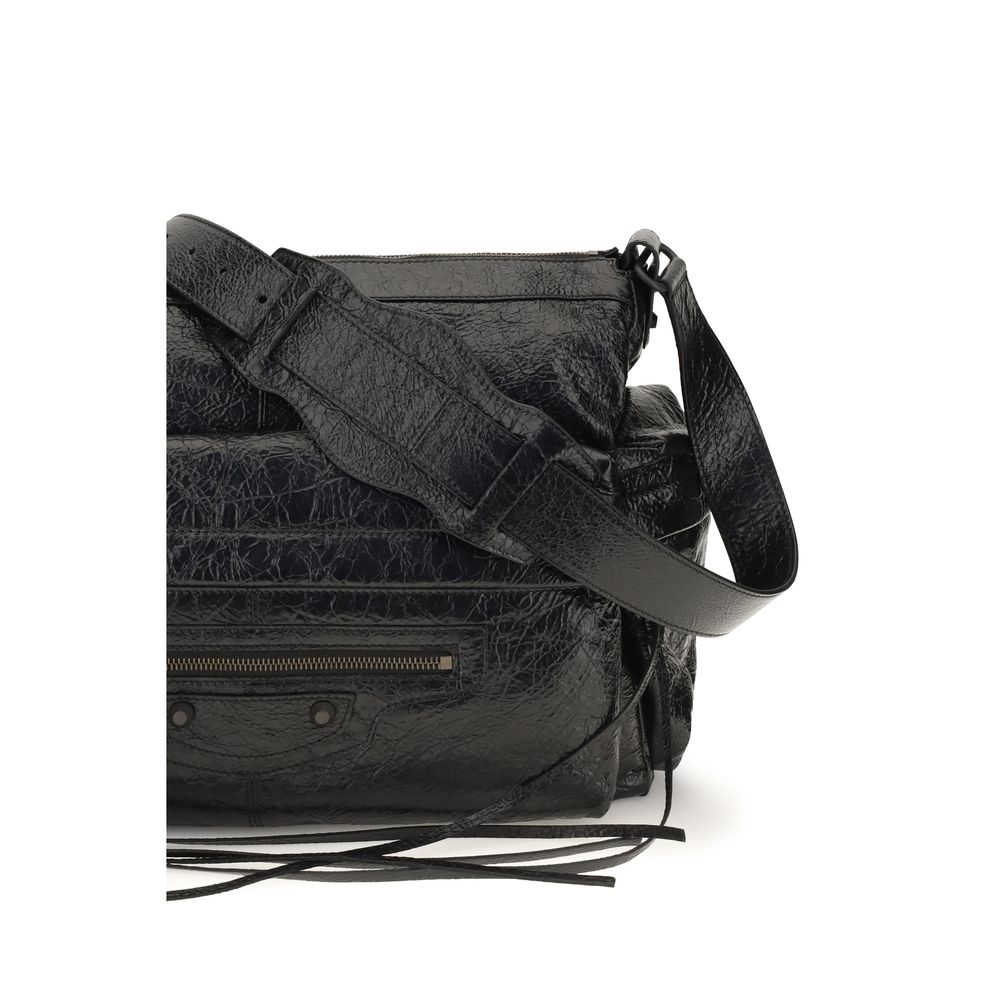 Sac à main Balenciaga en cuir noir lamb, modèle Ovis Aries pour épaule, avec détails élégants et finition de haute qualité.