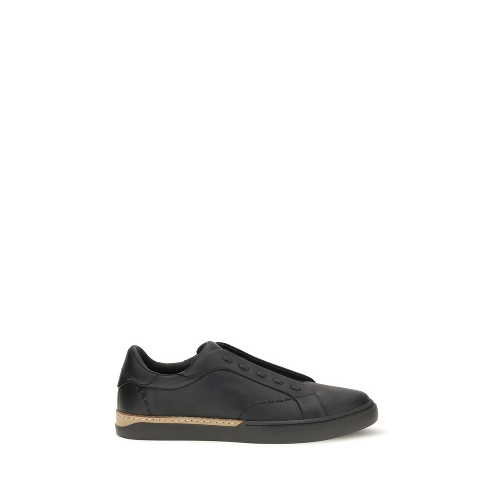 Chaussures Fendi Bos Taurus en cuir de veau noir, baskets élégantes et modernes, avec détails de la marque.