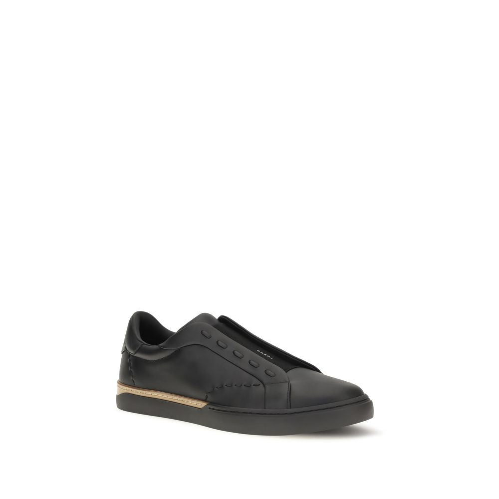 Sneakers Fendi Bos Taurus en cuir de veau noir, style moderne avec logo Fendi visible à l'avant.