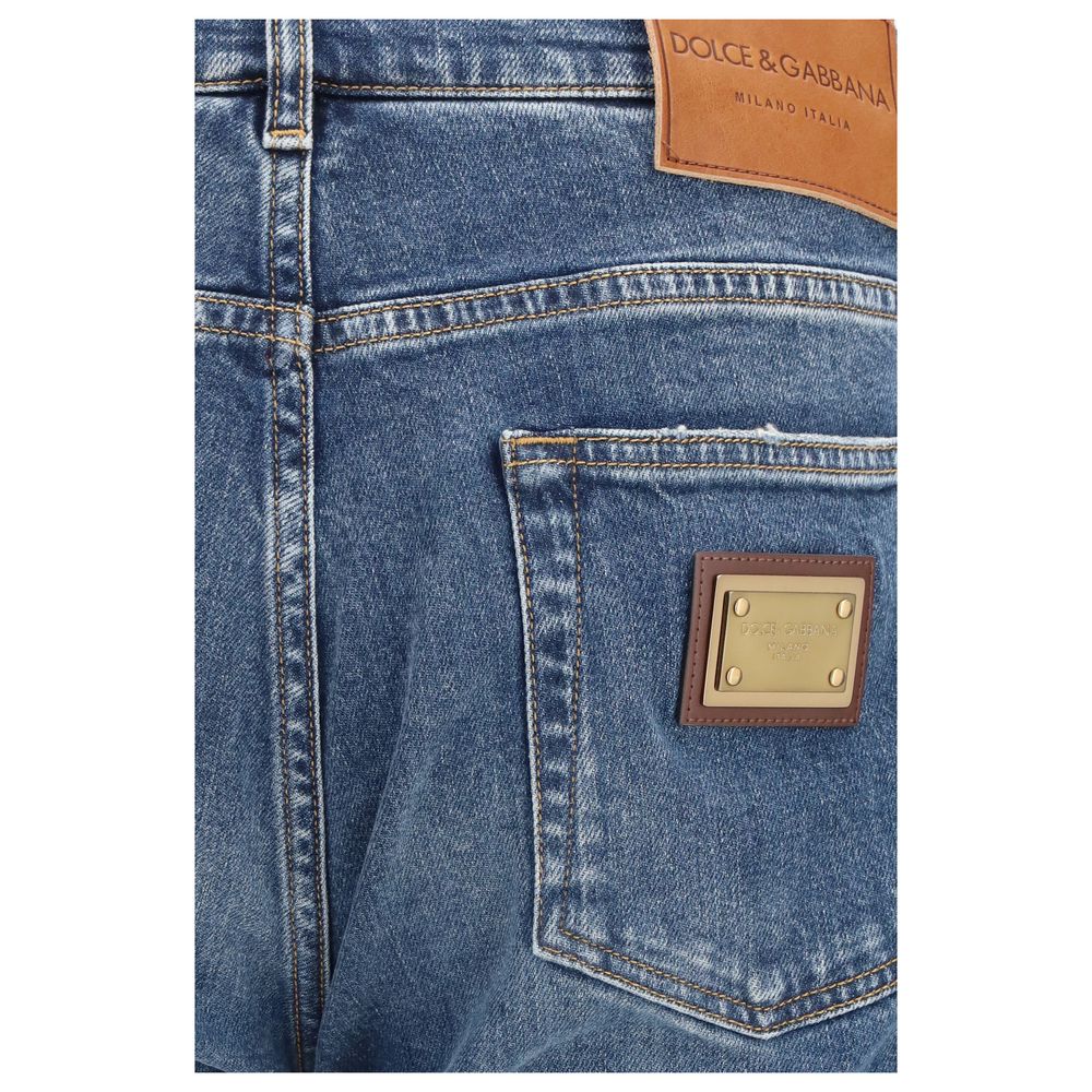 Jeans droits en coton bleu Dolce & Gabbana, style classique, visible avec poches et coutures détaillées.