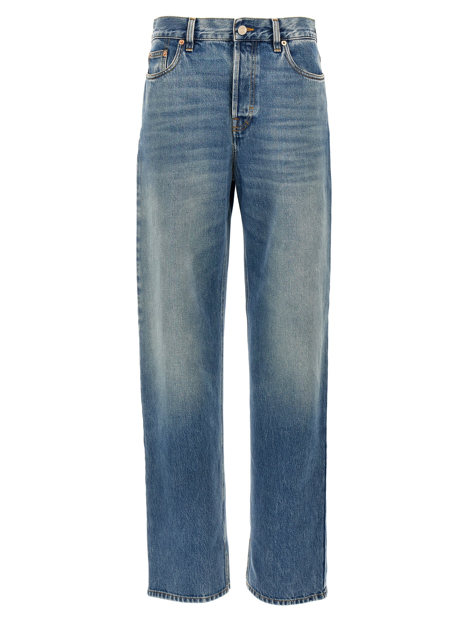 Jeans boyfriend en coton bleu de marque Gucci, coupe décontractée et détails modernes, vues en gros plan.