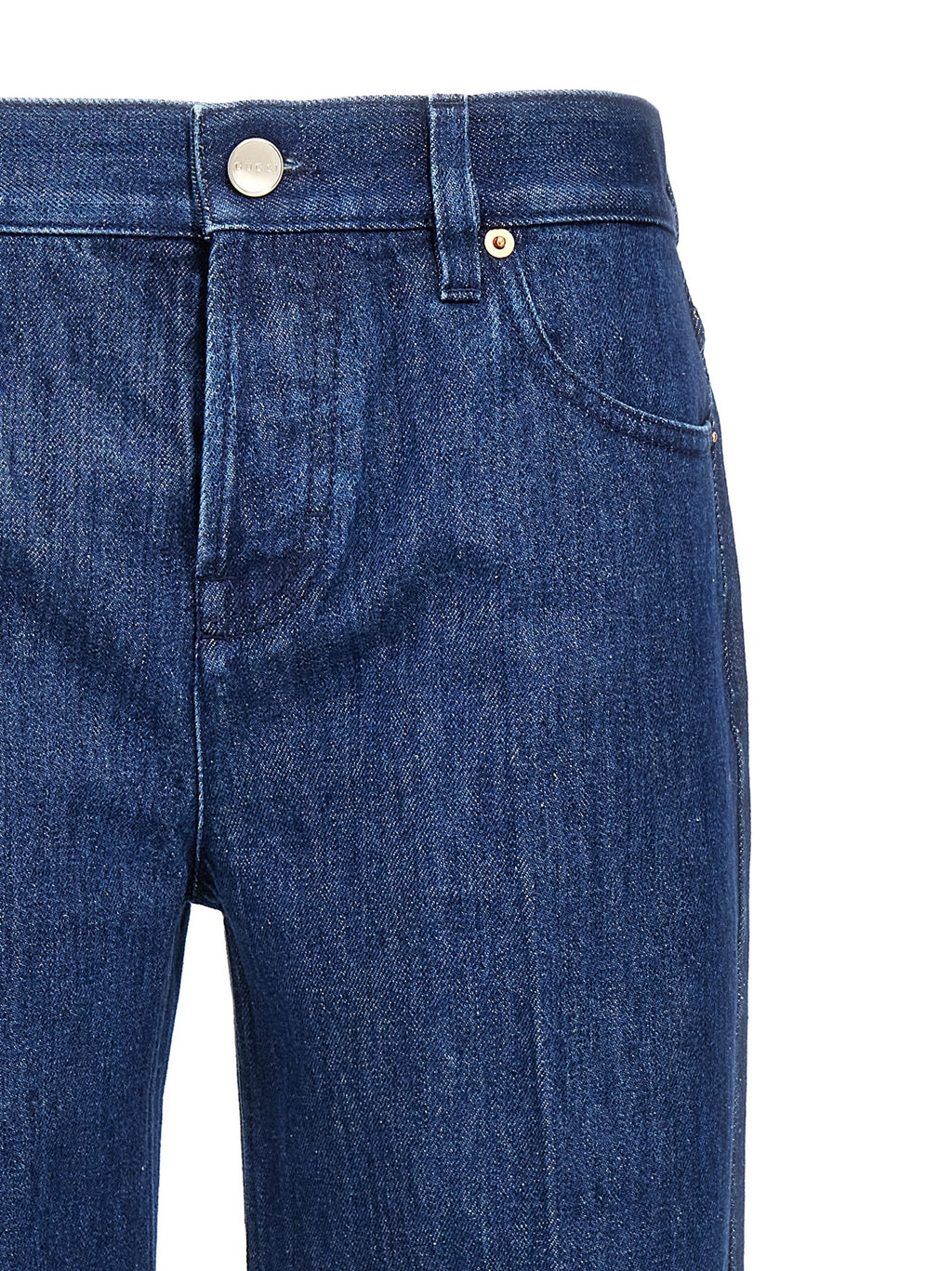 Jeans droits en coton bleu Gucci, style classique, visible avec une coupe droite et détails de couture.