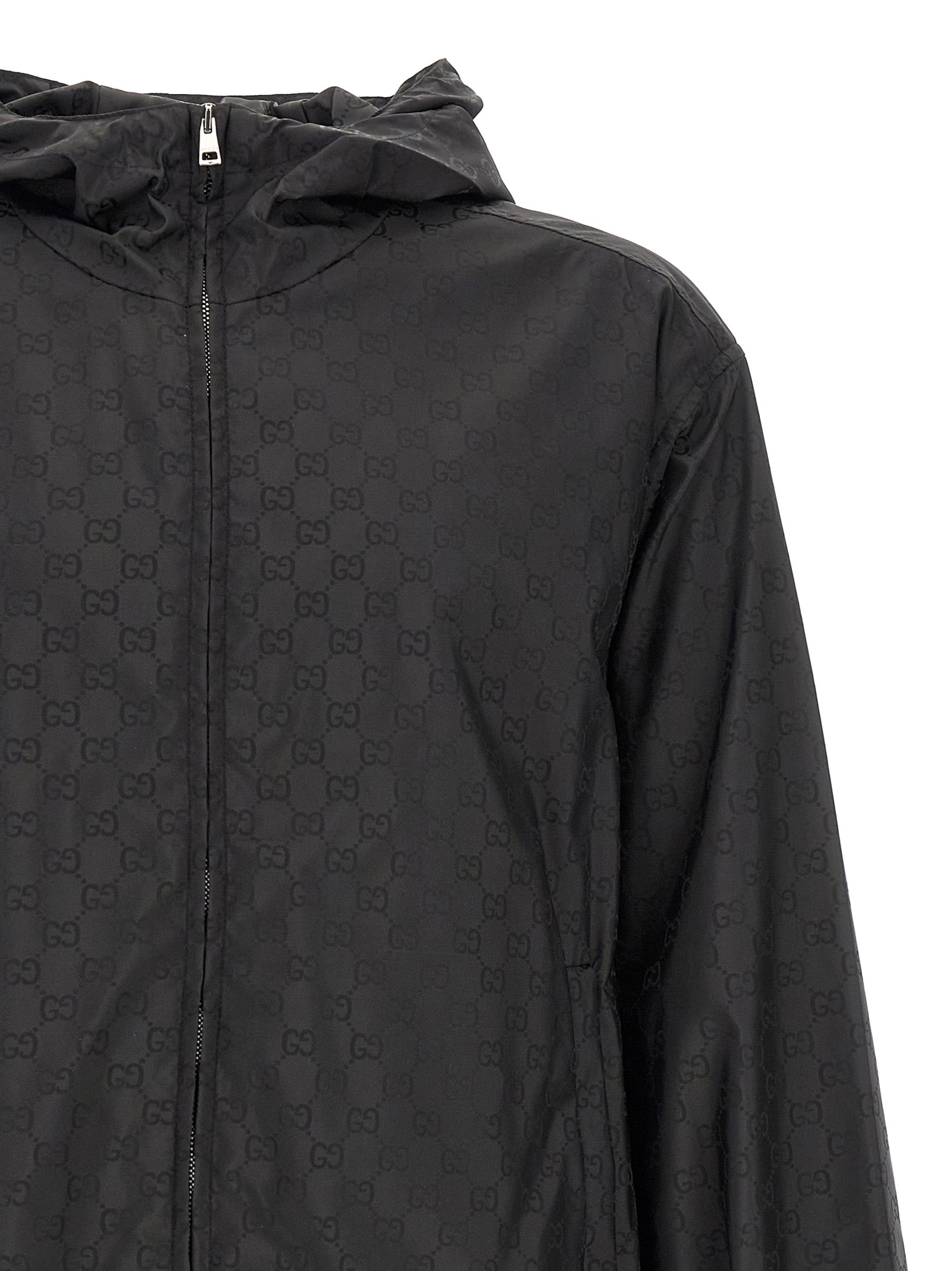 Veste en nylon noir Gucci pour homme, coupe classique avec fermeture éclair et col montant, style décontracté.