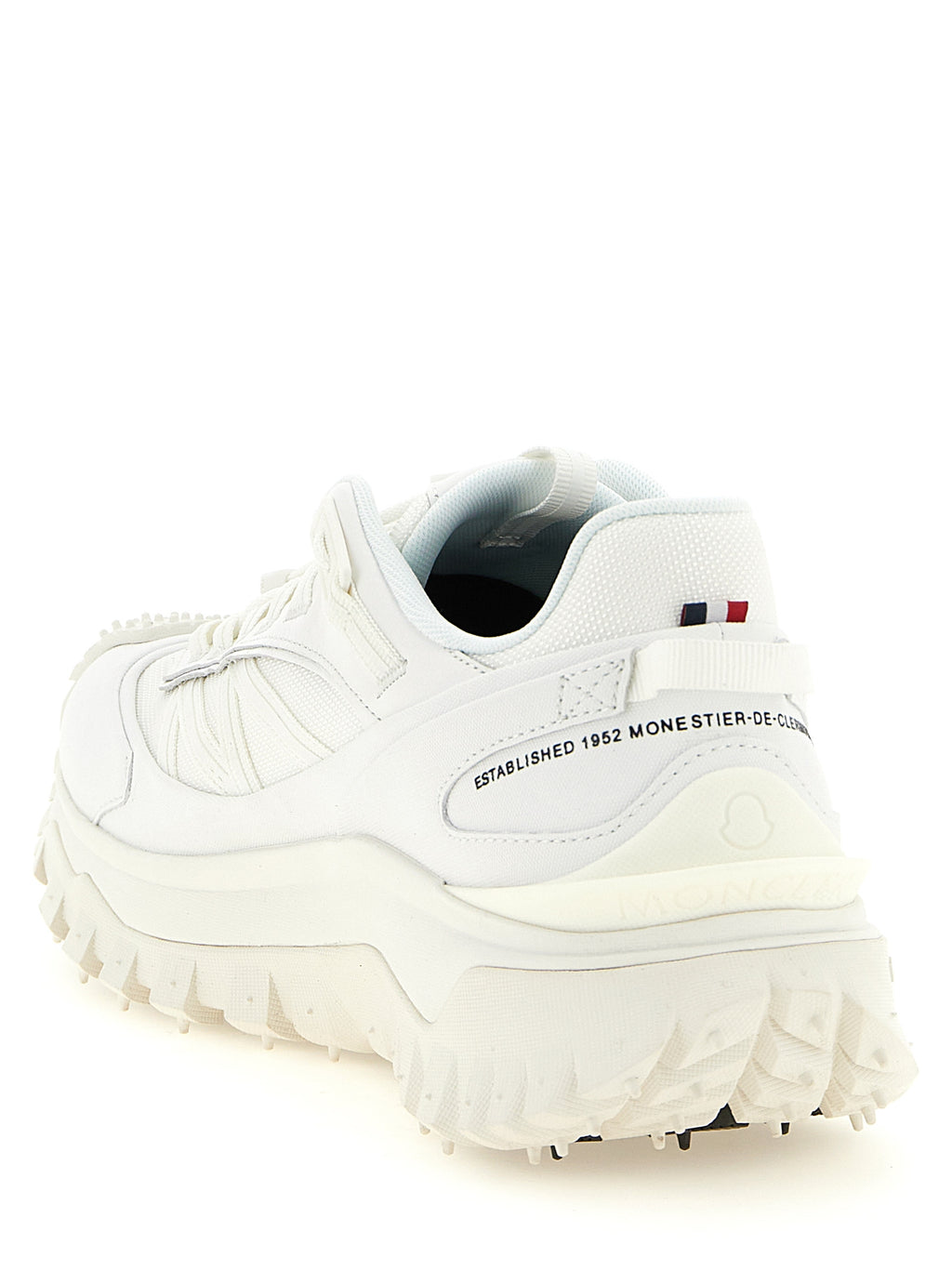 Chaussures de sport blanches Moncler en cuir pour athlétisme, vue de face avec détails de la semelle et du design élégant.