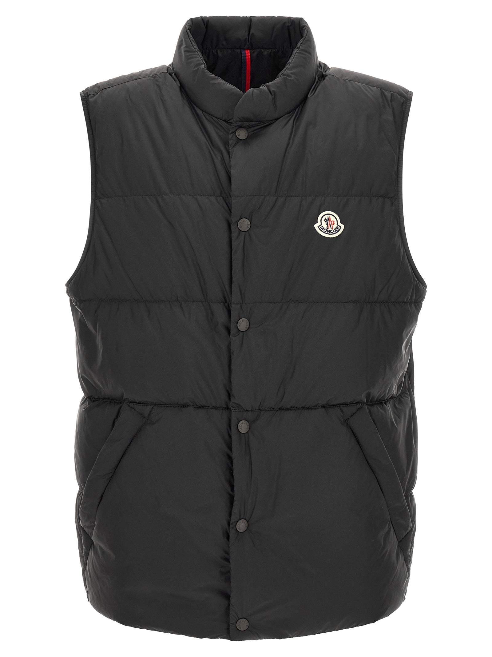 Veste sans manches en polyamide noire Moncler, légère et résistante, avec logo distinctif visible sur la poitrine.