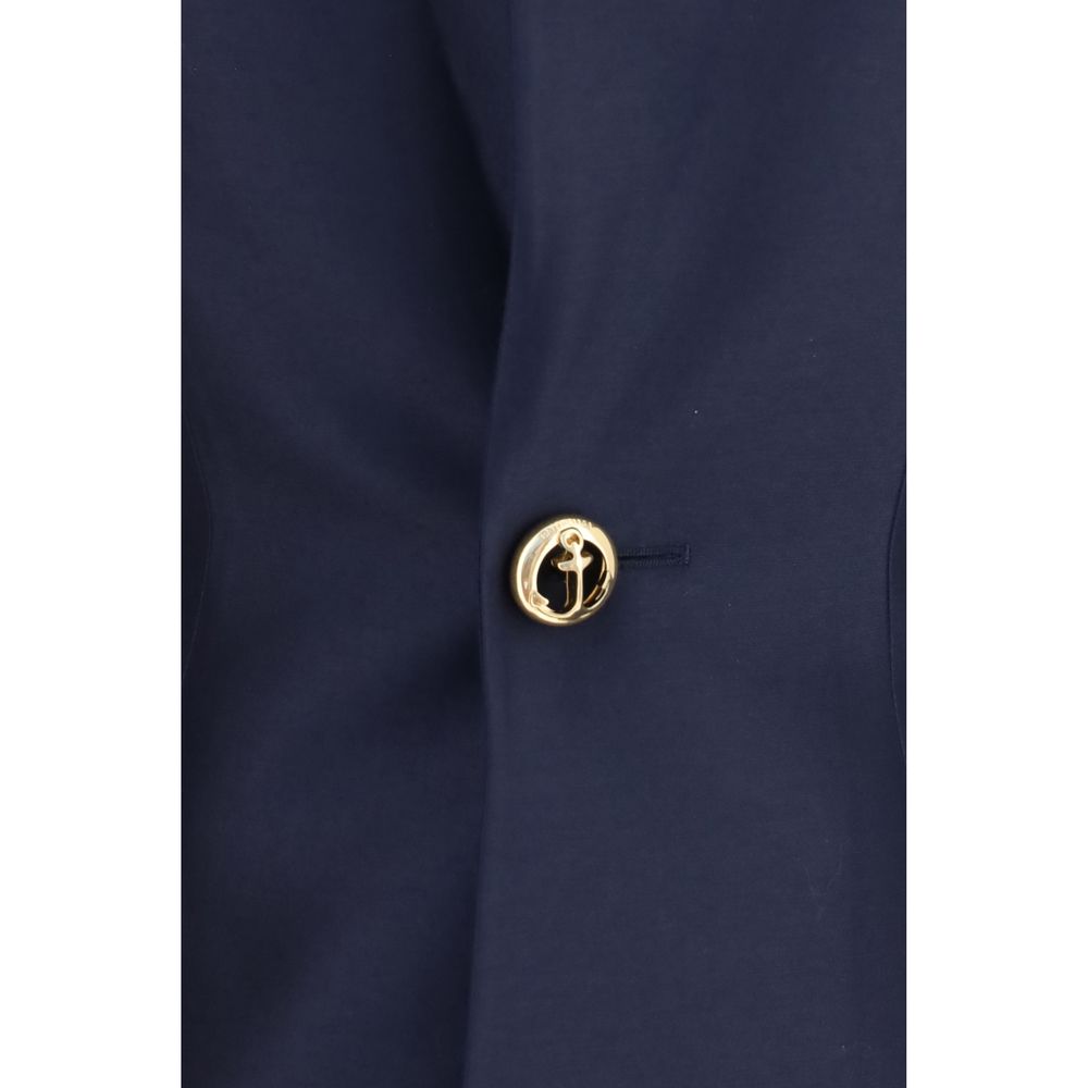 Robe décontractée Balenciaga en laine bleue avec motif oves Aries, style casual, portée dans une image.
