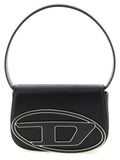 Sac à épaule Diesel en cuir noir de vachette, avec détails élégants et bandoulière réglable pour un style décontracté.
