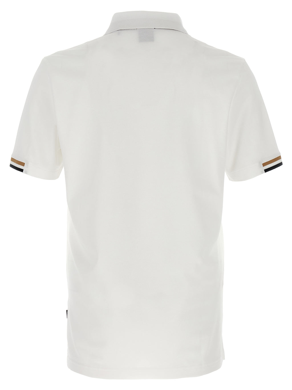Chemise polo blanche en coton de la marque Hugo Boss, avec col et boutons, portée sur un mannequin.