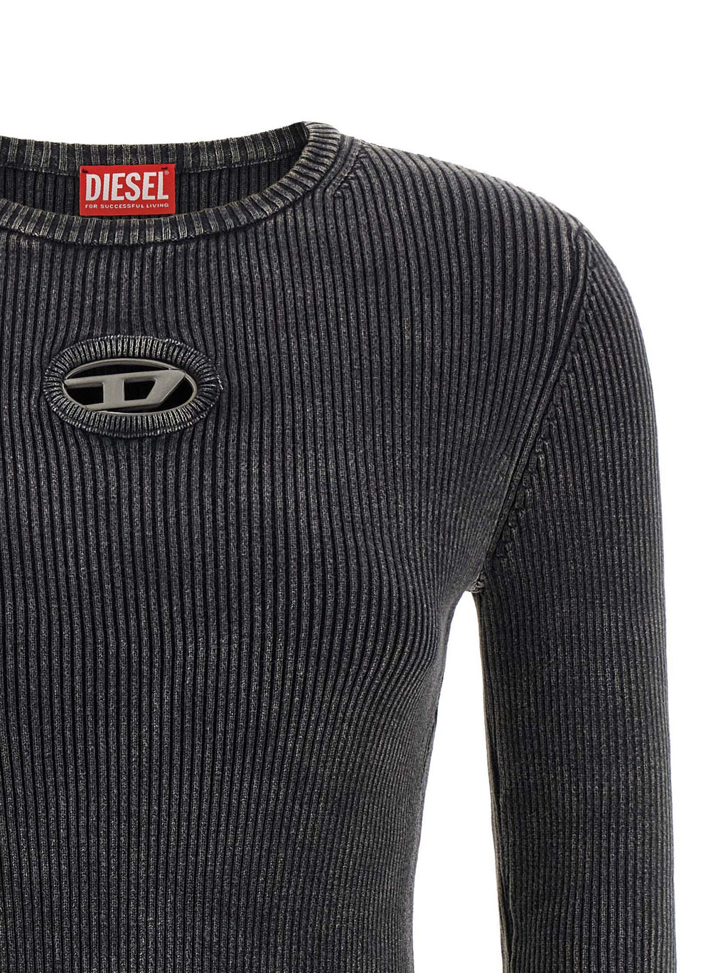 Robe courte en coton noire de la marque Diesel, avec un style décontracté et moderne, visible sur l'image.