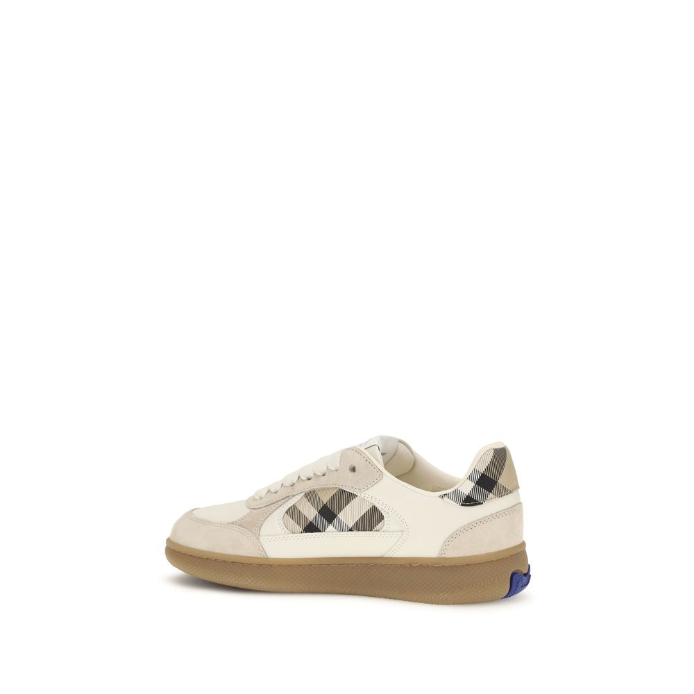 Sneakers beige en cuir de veau Bos Taurus de Burberry, style élégant et décontracté pour homme.